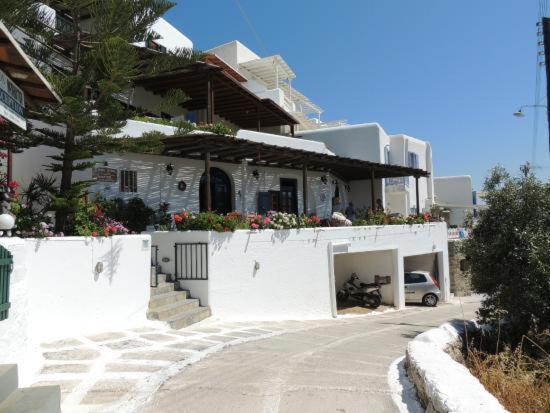 Studios Flora Manos Platys Gialos  Exterior photo